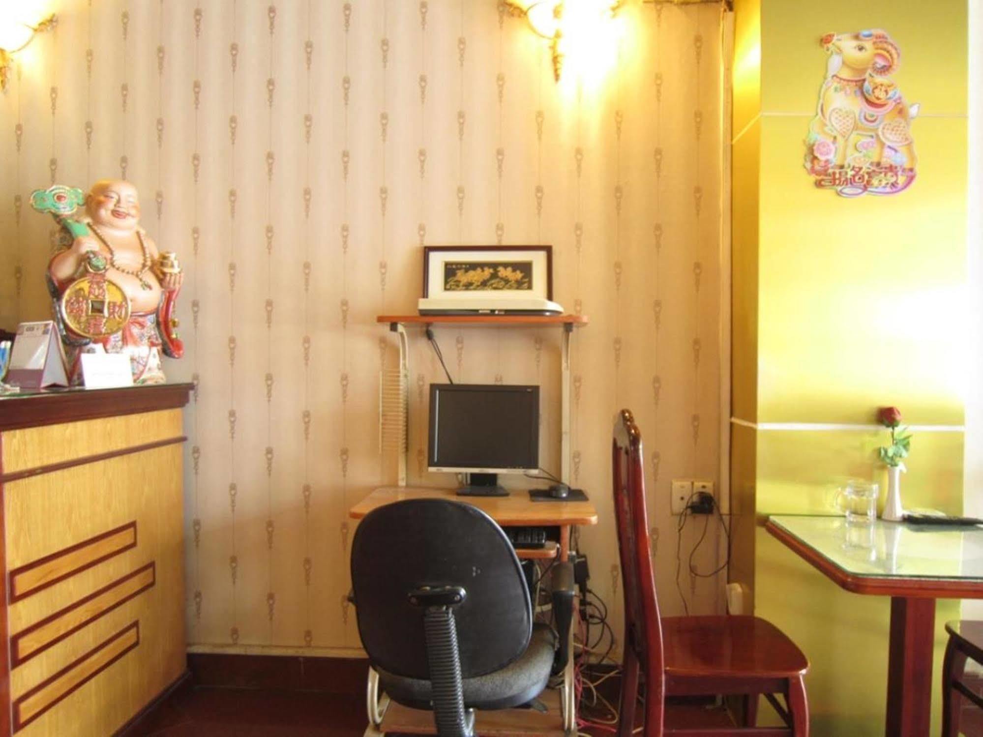 Tan Hoang Long District 5 Khách sạn 3*