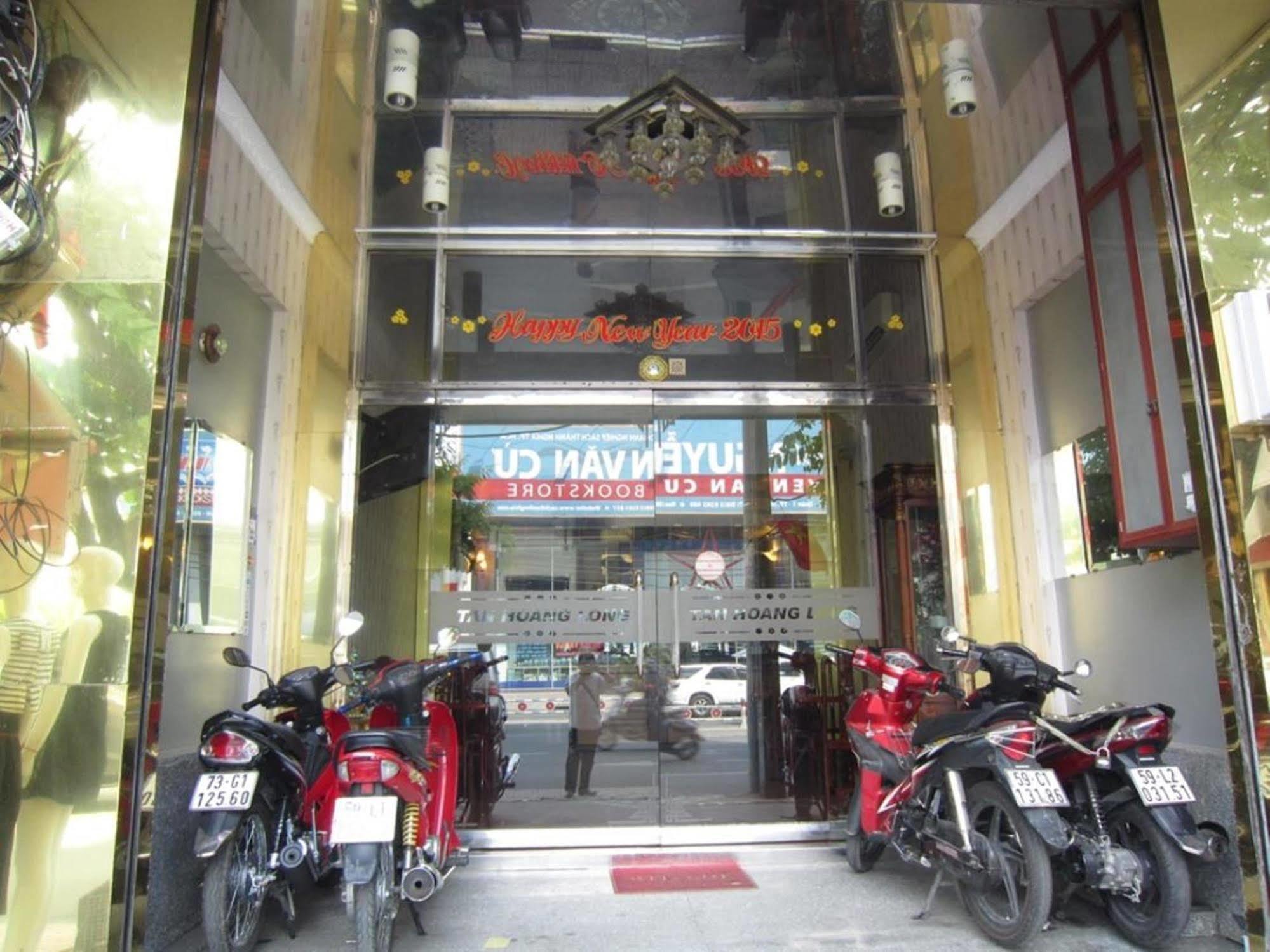 Khách sạn Tan Hoang Long District 5 3*